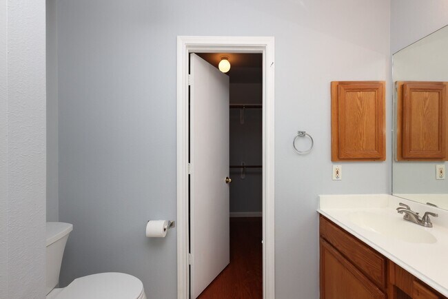 Building Photo - 7430 Pouter Dr