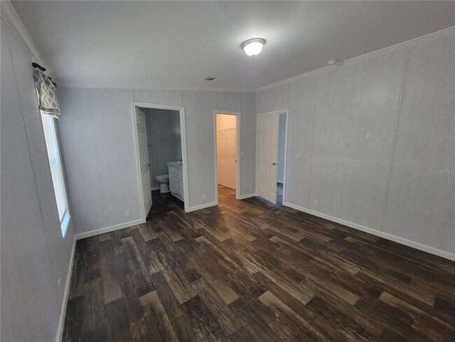 Building Photo - 10386 SE 52nd Ct