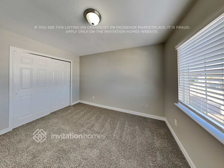 Building Photo - 845 Legend Oak Dr