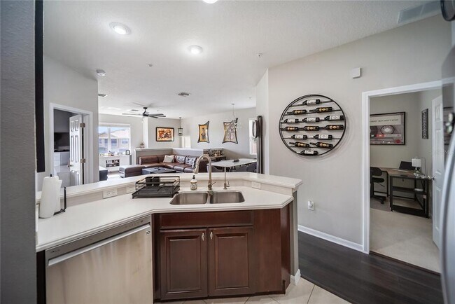 Building Photo - 3760 Parkridge Cir