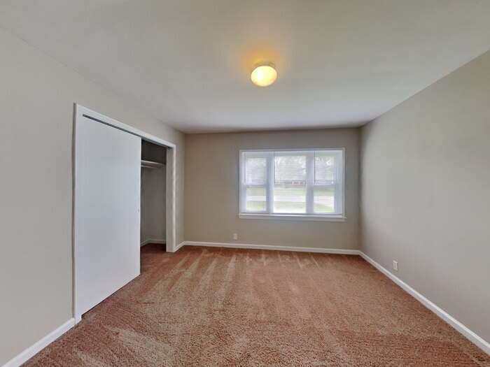 Building Photo - 1601 W Northgate St