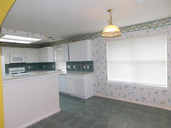 Building Photo - 3702 Heritage Colony Dr