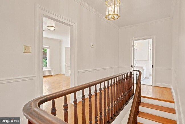 Building Photo - 209 N Washington St