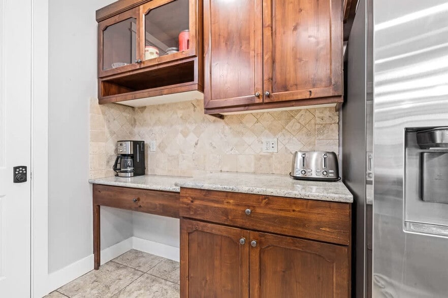 Building Photo - 2965 N LeBlanc Way