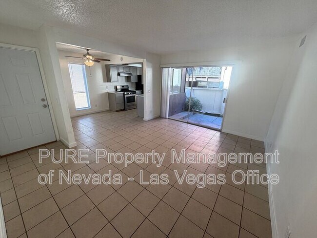 Building Photo - 1405 E Vegas Valley Dr