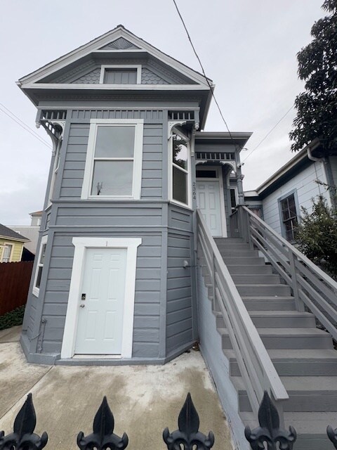 Building Photo - 2364 E 16th St