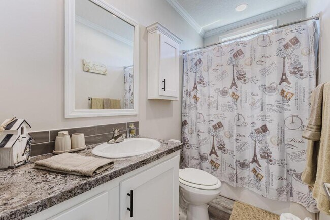 Building Photo - 12581 Coconut Dr