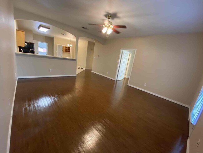 Building Photo - 300-306 East Main Street