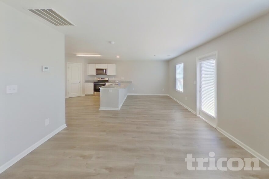 Building Photo - 542 Springtime Ln