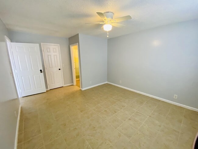 Building Photo - 217 Bull River Bluff Dr