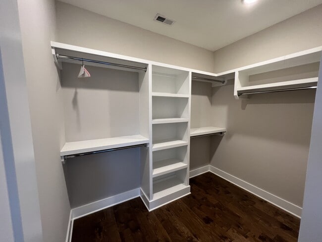 Building Photo - 1436 Ann St