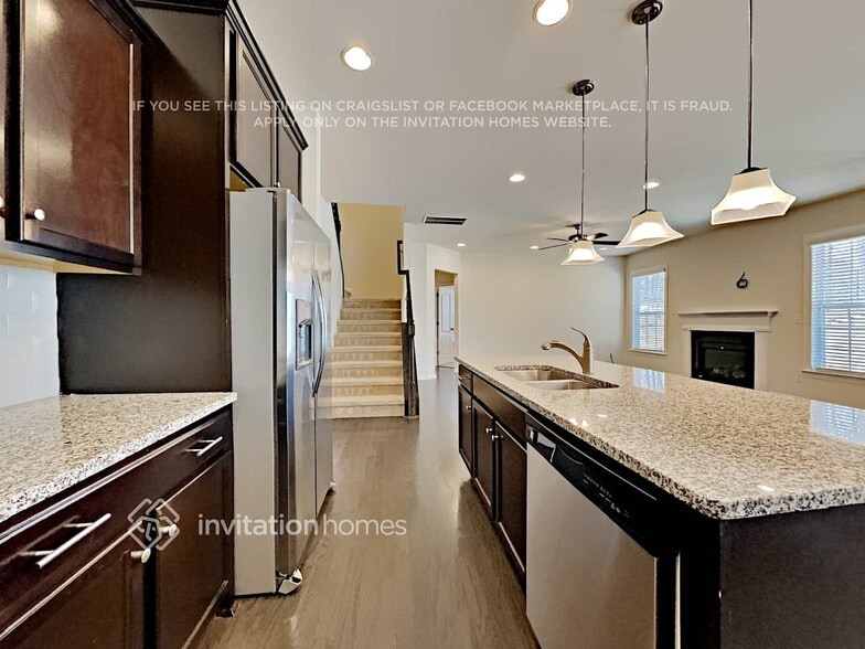 Building Photo - 10672 Sky Chase Ave NW