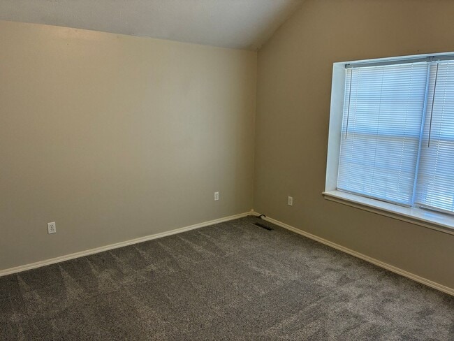 Building Photo - Beautiful 3 bedroom home - Ozark, MO