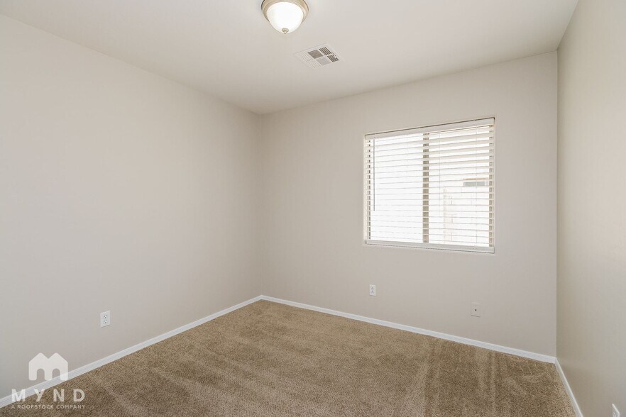 Building Photo - 3263 E Joseph Way