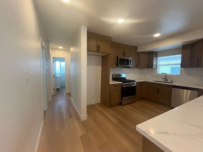 Building Photo - Beautiful newly renovated 3-bedroom, 2-bath home available now in Westminster!