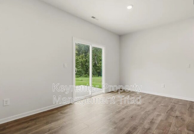 Building Photo - 7448 Buckpasser Dr