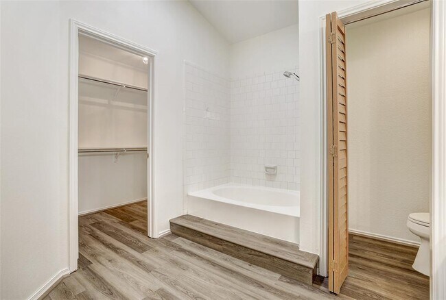 Building Photo - 16304 Kicking Bird Dr
