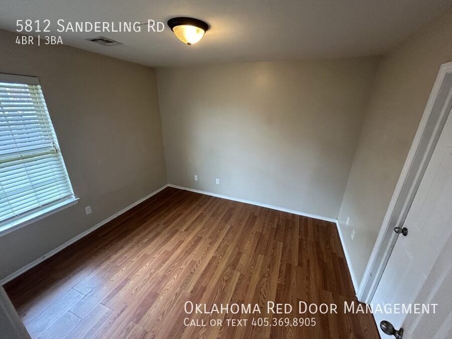 Building Photo - 5812 Sanderling Rd