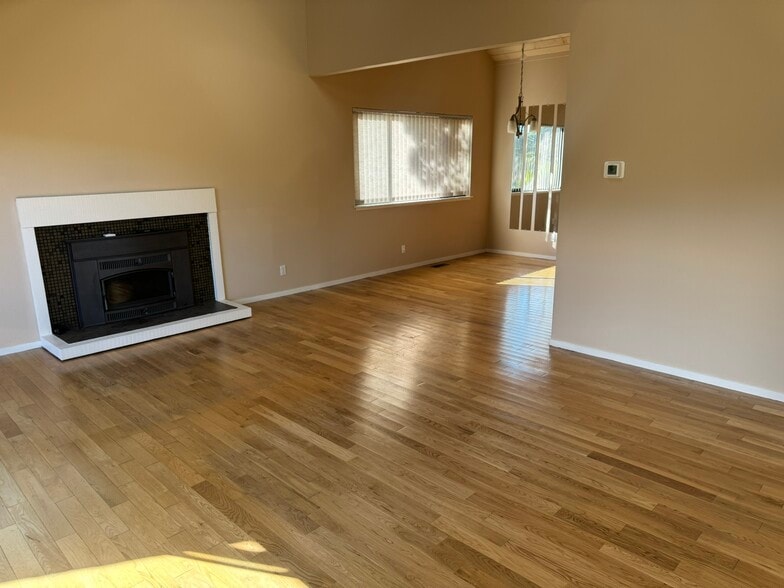 Living room, dining room - 371 Carrera Dr