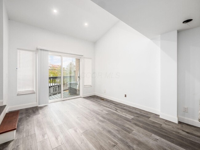 Building Photo - 3531 Sunset Dr