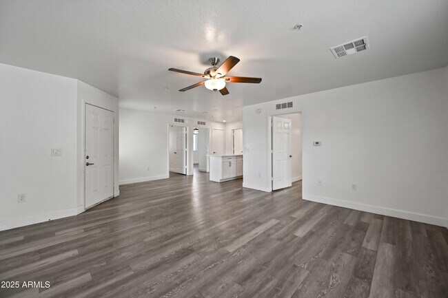 Building Photo - 3065 N 67th Ave