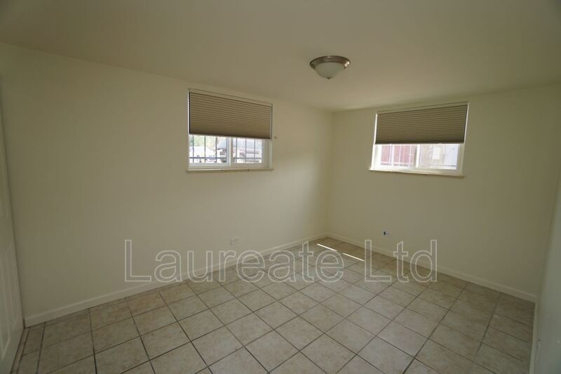 Building Photo - 1118 Rosemary St