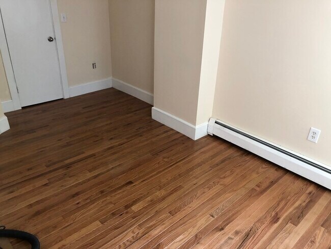 Building Photo - 883 Harrison Ave