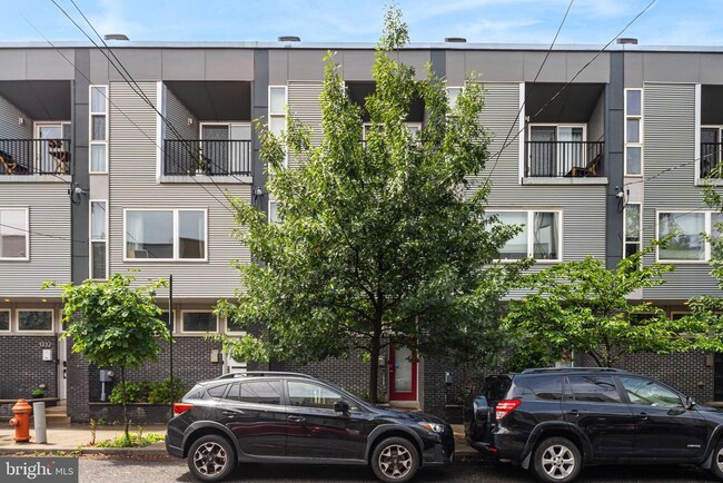 Building Photo - 1336 N Howard St