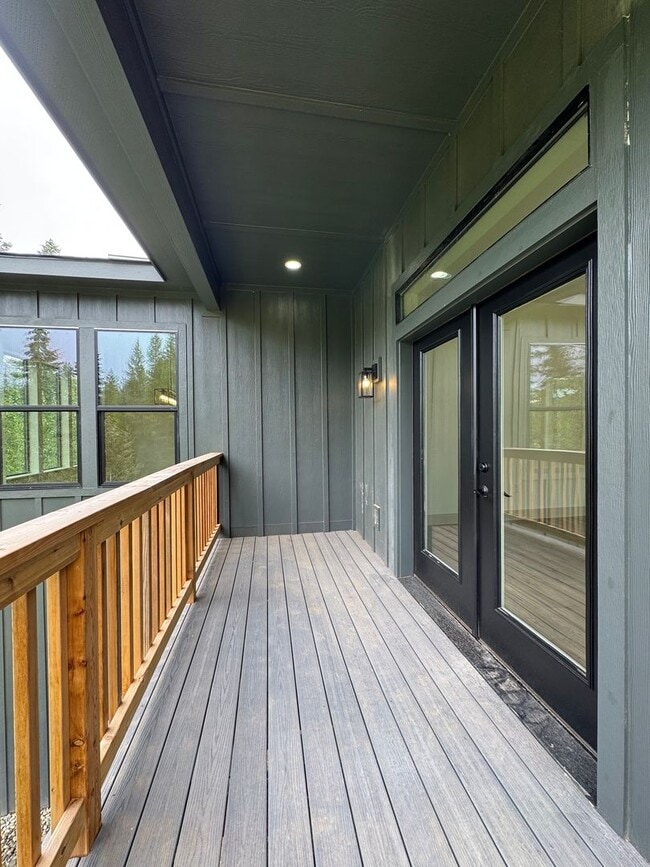 Building Photo - Luxury Rural Home Close to Town for Lease
