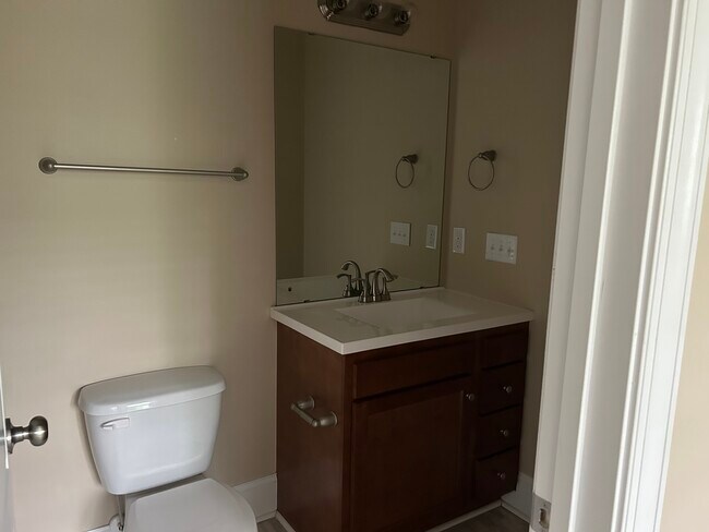 2nd Bathroom - 400 Armour St