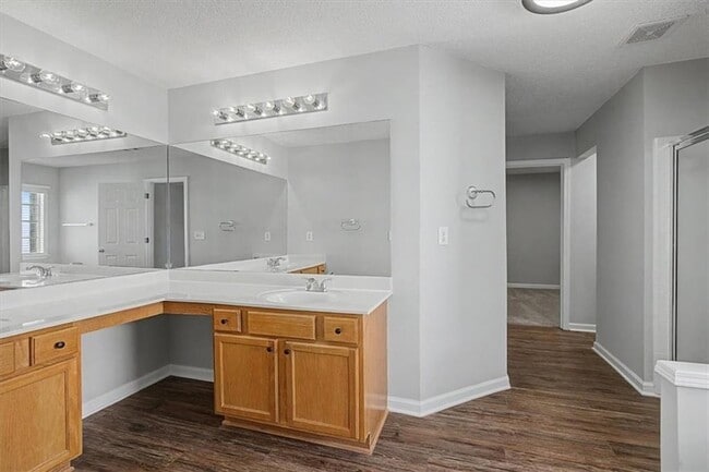 Building Photo - 400 Stambridge Ct