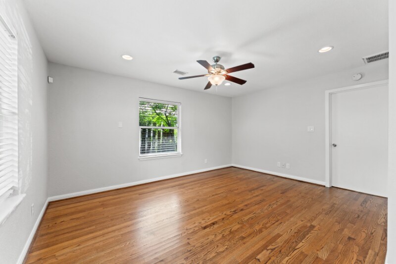 Building Photo - 4110 Woodfin St