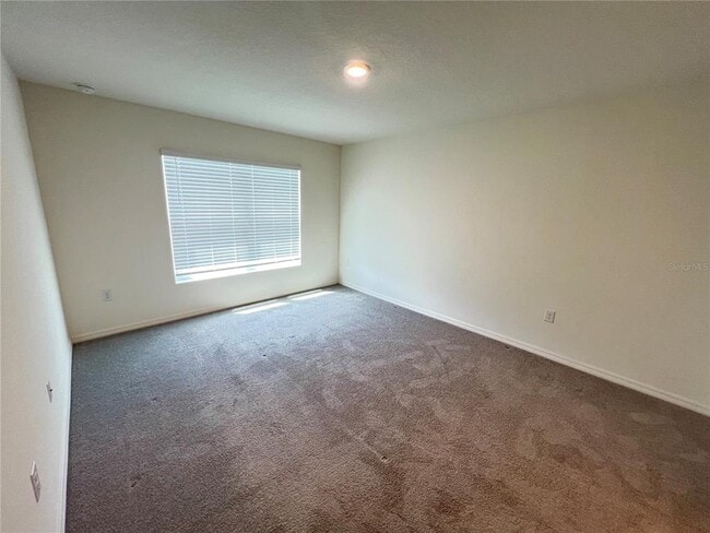 Building Photo - 586 W Twisted Oaks Dr