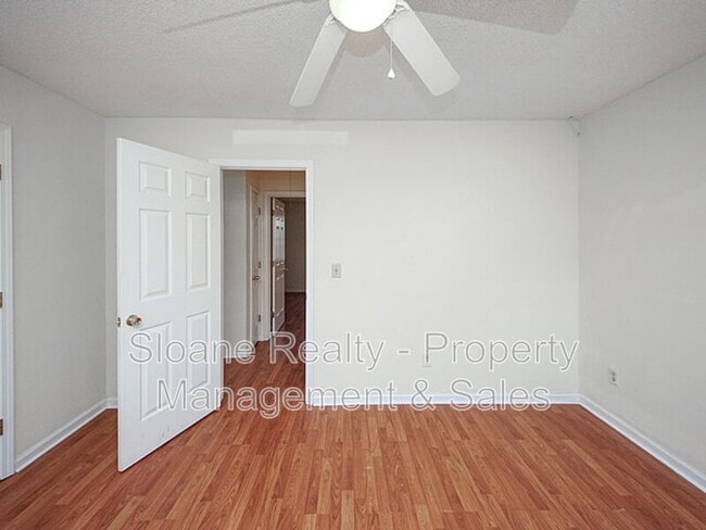Building Photo - 1408 D Camp Rd