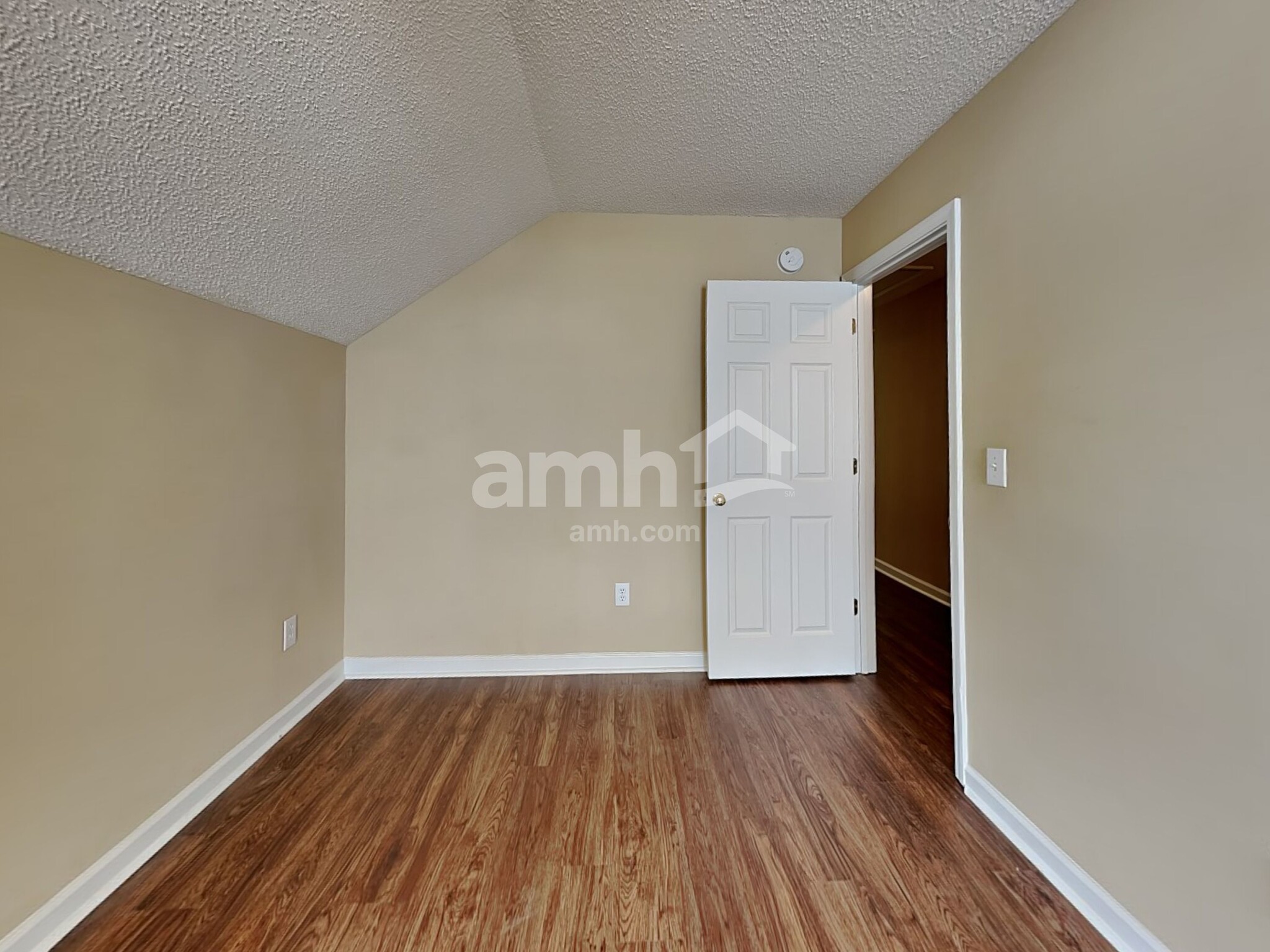 Building Photo - 100 Smokehouse Dr