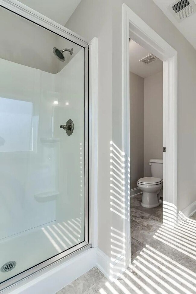 Building Photo - Like-new home located at the heart of the ...