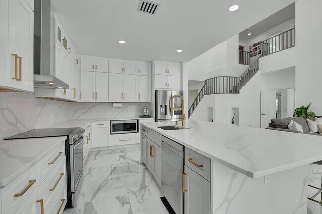 Building Photo - 10872 Tamoron Ln