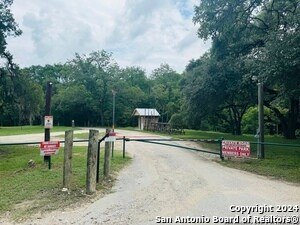 Building Photo - 440 Cedar Springs Dr