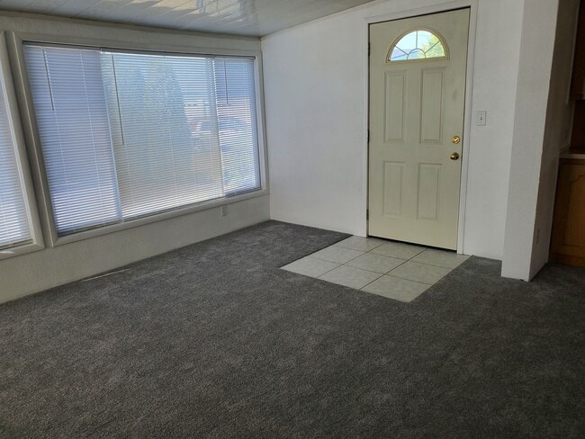 Building Photo - 2-bedroom 2-bathroom rental in Birch Bay!