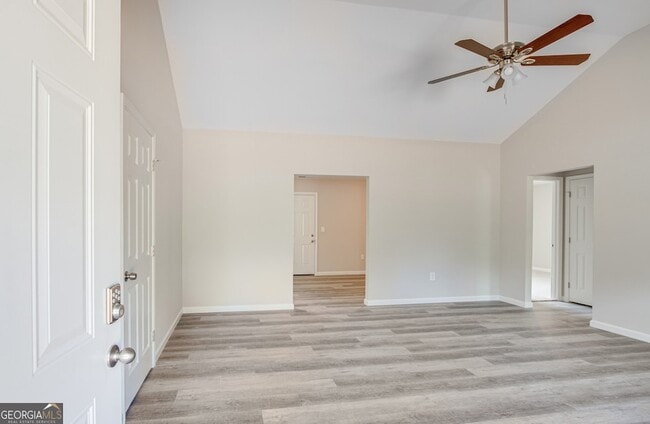 Building Photo - 18 Lyla Ln