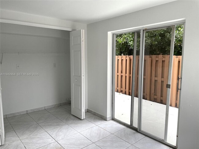 Building Photo - 15870 SW 85th Ln