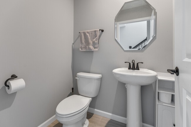 Building Photo - 2227 Ryegrass Ln