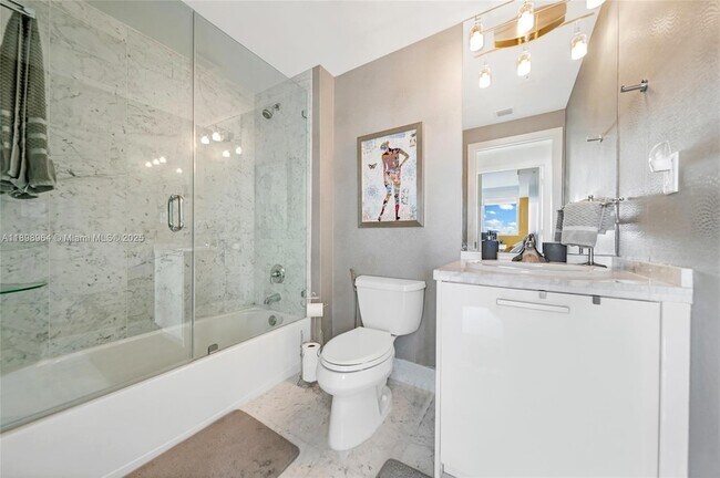 Building Photo - 253 NE 2nd St