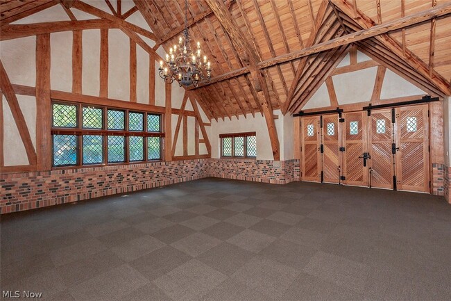 Building Photo - 7020 S Woodland Rd