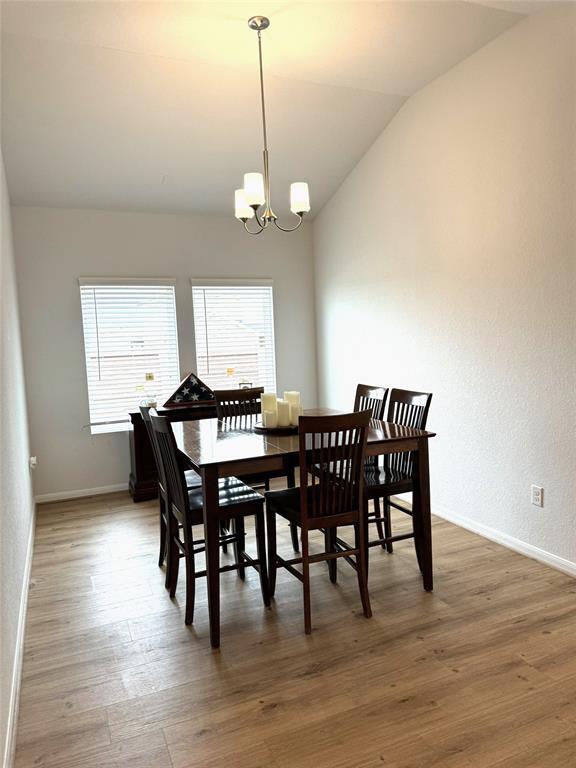 Building Photo - 553 Warlander Way