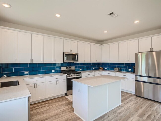 Building Photo - 5301 Hallowell Ct
