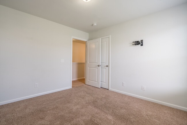 Building Photo - 135 Davila St