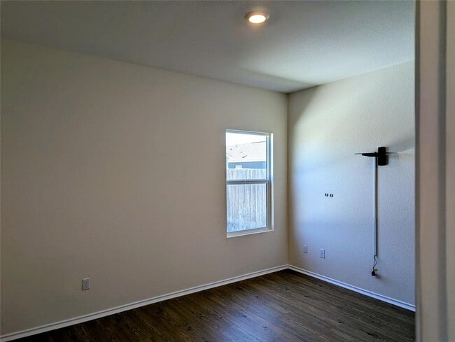 Building Photo - 1112 Minnow Ln