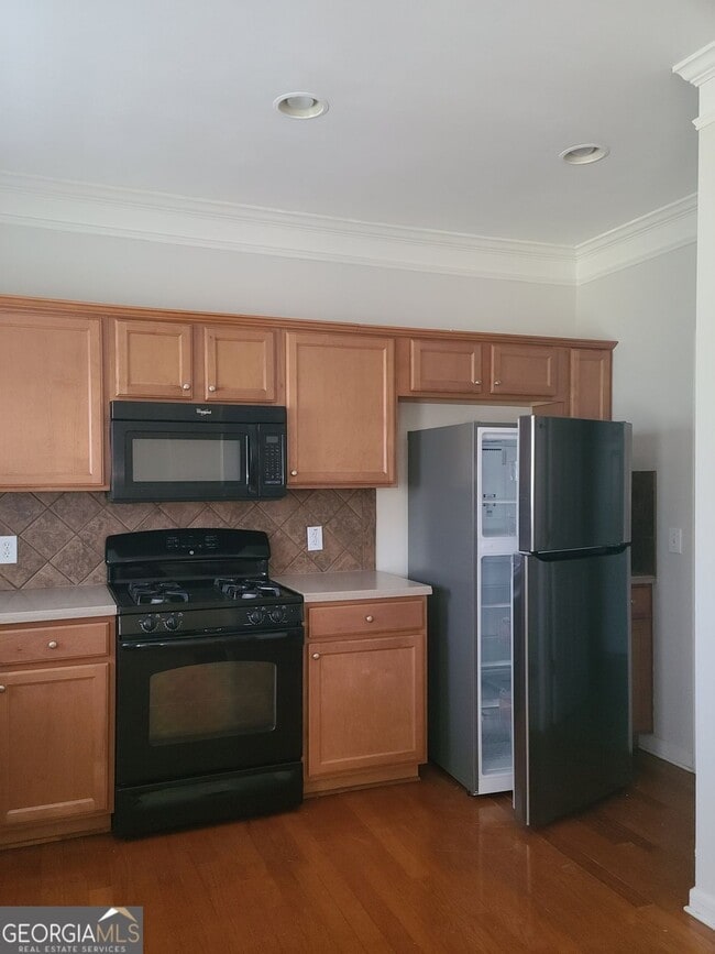 Building Photo - 2025 Appaloosa Way