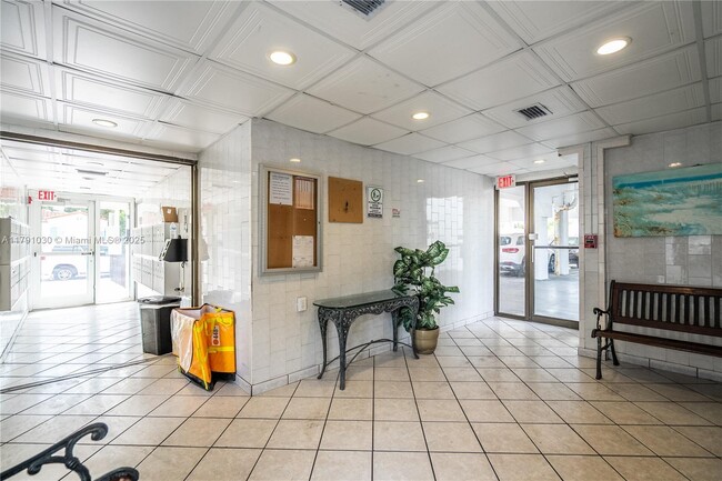 Building Photo - 7850 Byron Ave